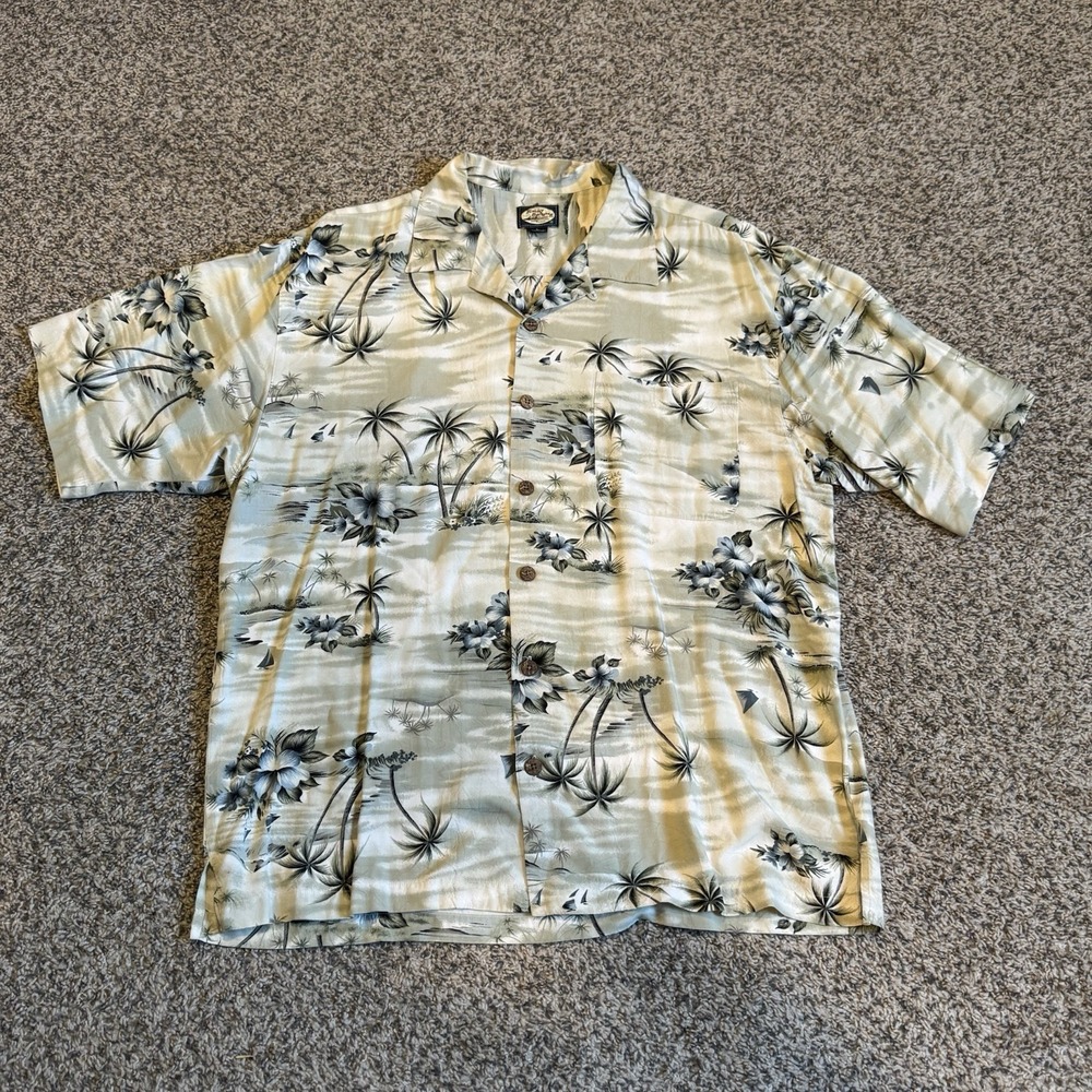 VINTAGE Tommy Bahama Shirt Men's L 100% Rayon Palm Floral Island Floral